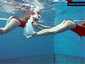 2 molten teens underwater
